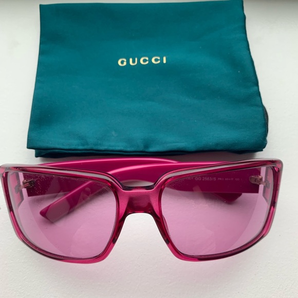 🙌SOLD🙌AUTH💕Gucci Sunglasses - Picture 2 of 10